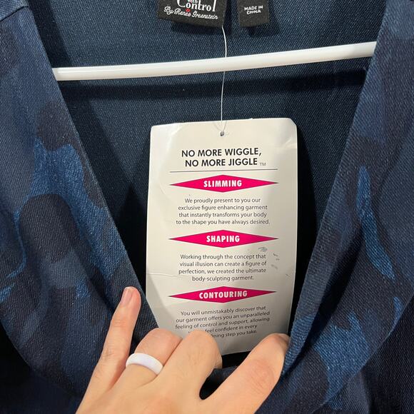 Women with Control Prime Stretch Denim 2 Shift Print Dress Denim Camo, LP - Picture 11 of 13